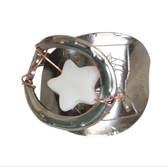 Mother Of Pearl Star Cleveland Ohio Vintage Souvenir Spoon Ring Collectible - Picture 1 of 4